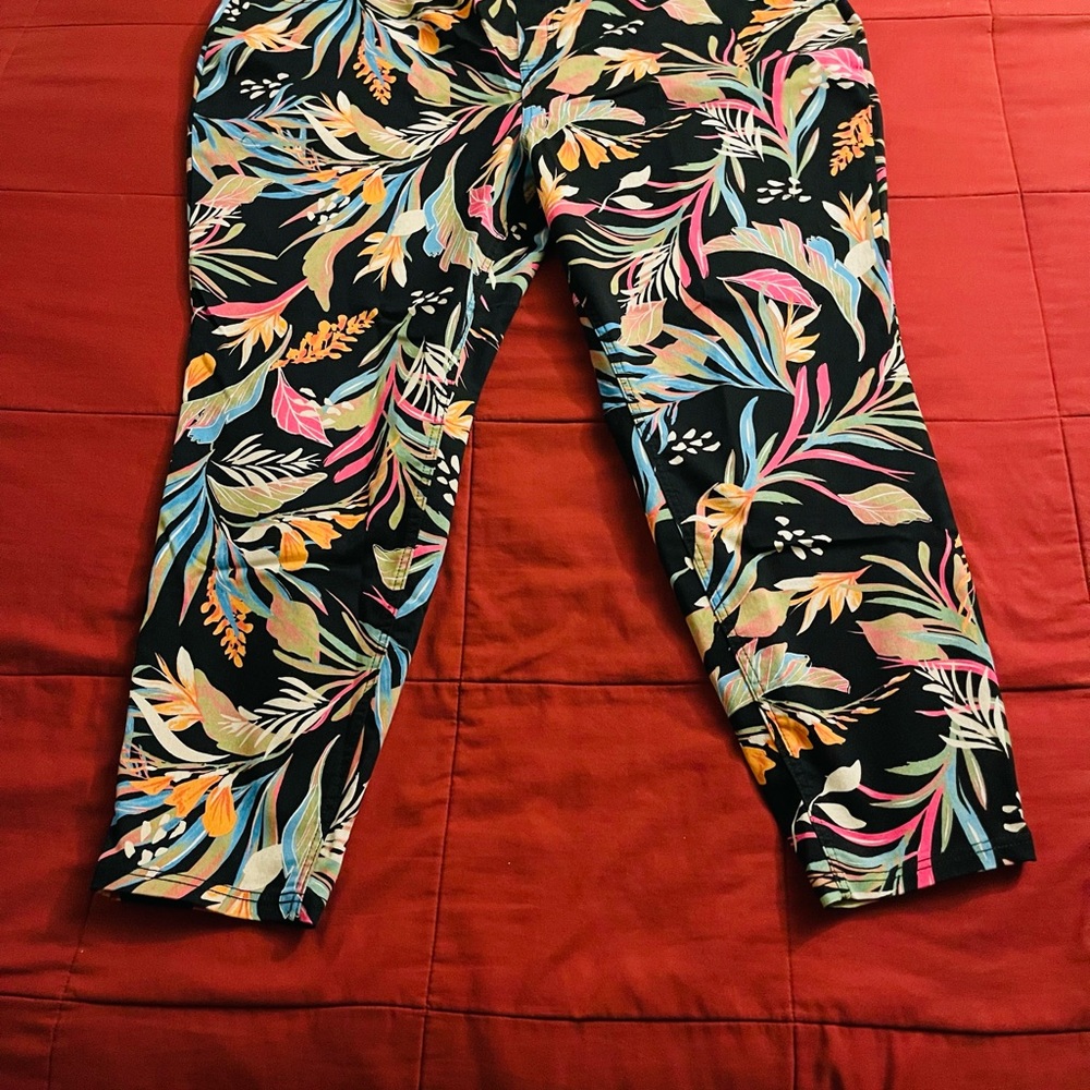 Printed pant/leggings!!! - Picture 5 of 5